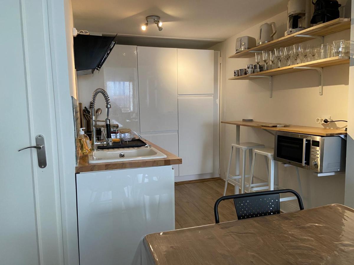 Superbe Duplex De 70M2 Avec 2 Chambres En Hyper Centre Au Calme Sur Cour Classe 3 Etoiles Avec Parking En Option La Rochelle  Buitenkant foto